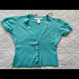 Short sleeve sweater